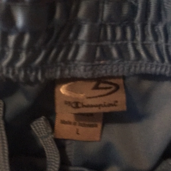 Champion kids shorts bundle - Picture 2 of 2